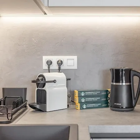 Διαμέρισμα Zwirnovka-brand New With Free Parking